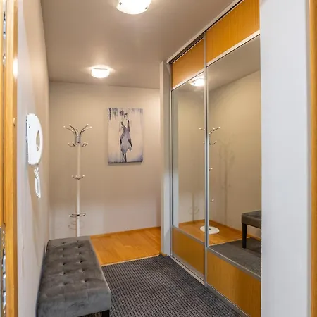 Cozy And Quiet City Center Flat Plus Free Parking Apartmán